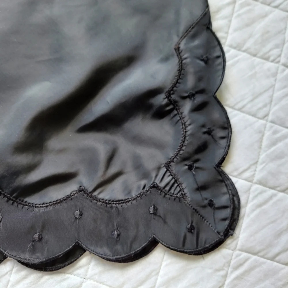 Vintage Black Barbizon Candie Tafredda Scalloped Edges Sexy Unique‎ Slip Dress - Picture 5 of 16